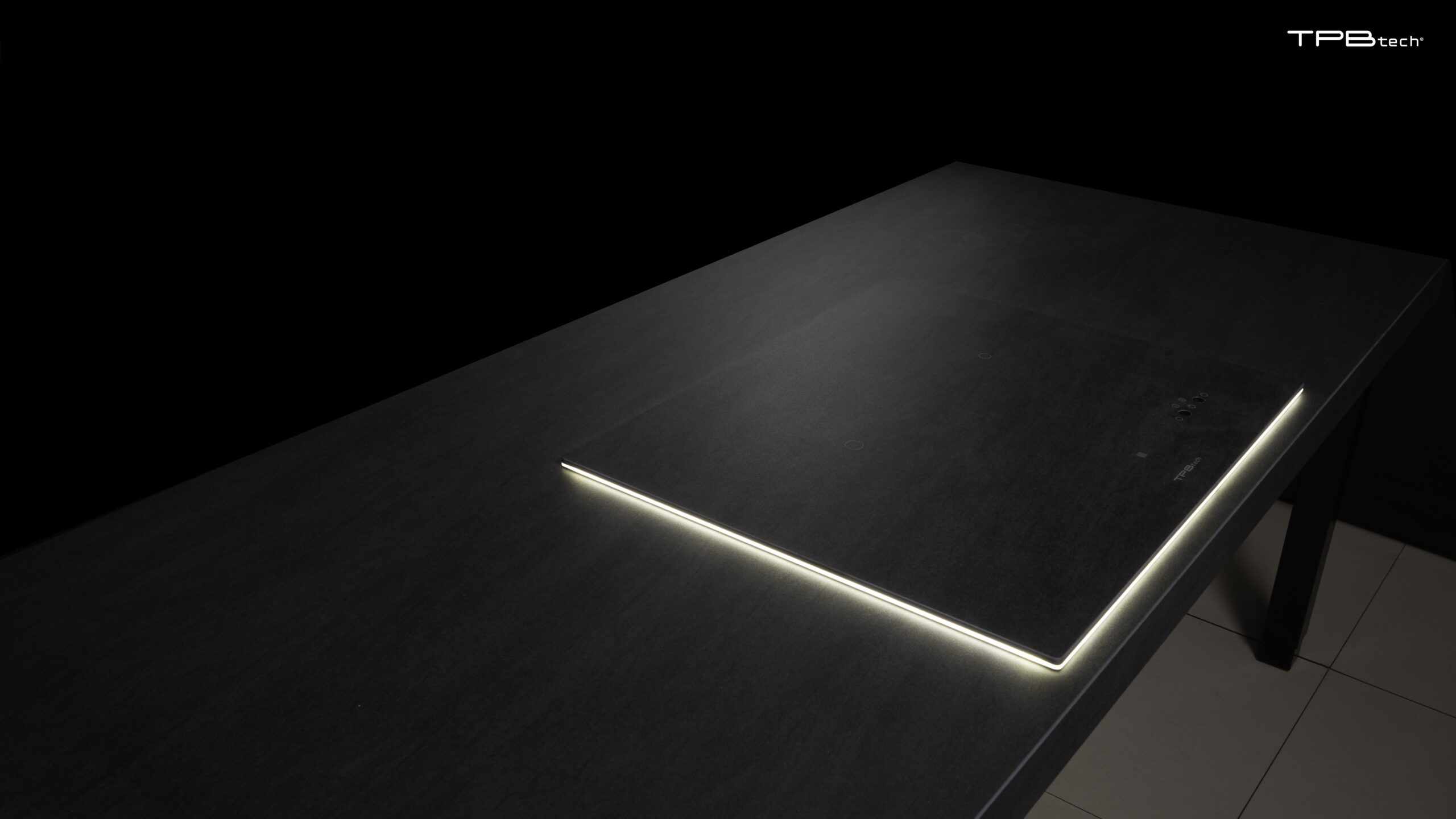 TPB tech:  la revolución de la placa de inducción con luz incorporada conquista la Milan Design Week 2026