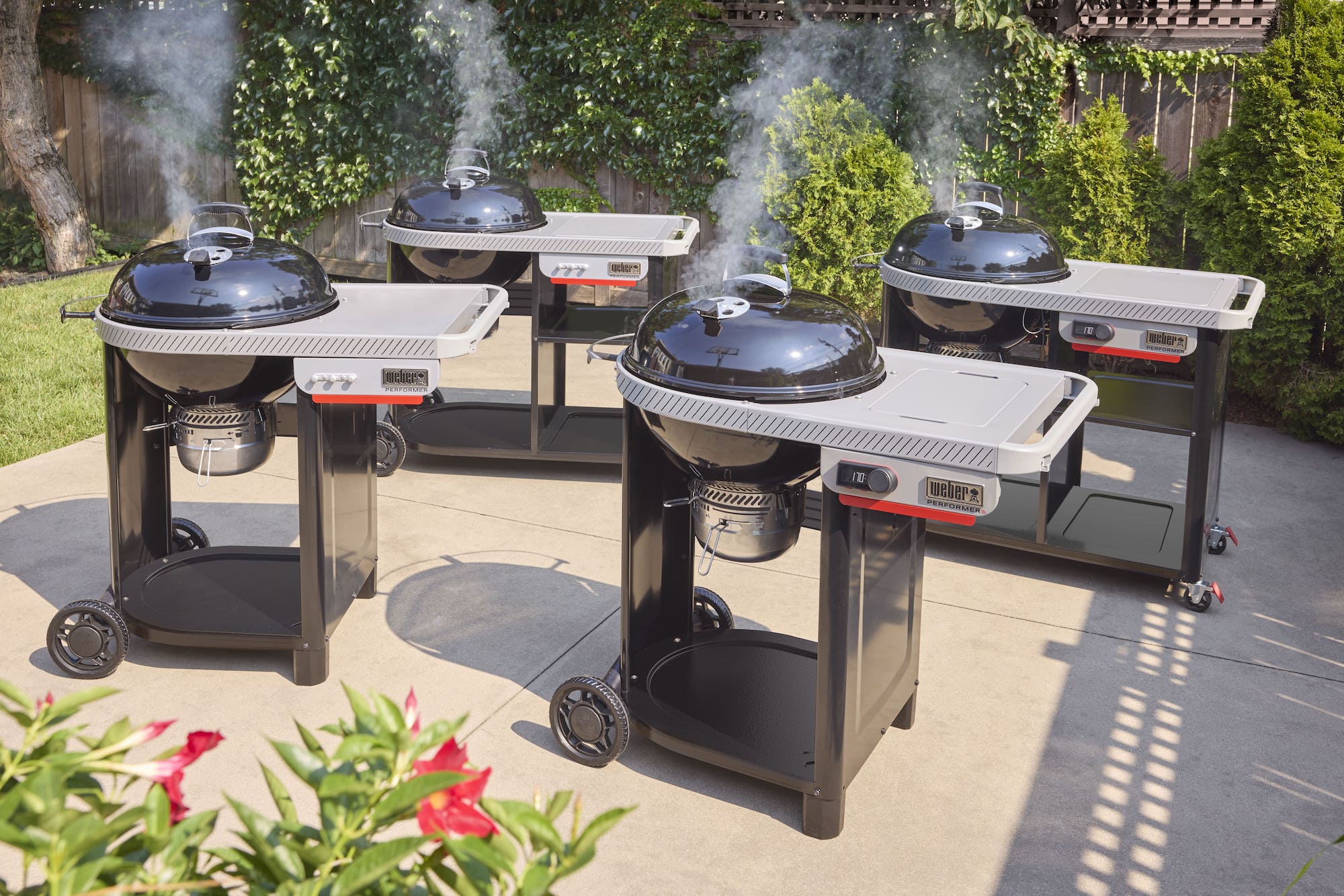 Weber presenta la nueva gama Performer, la evolución de la barbacoa de carbón hacia una experiencia outdoor más conectada y funcional